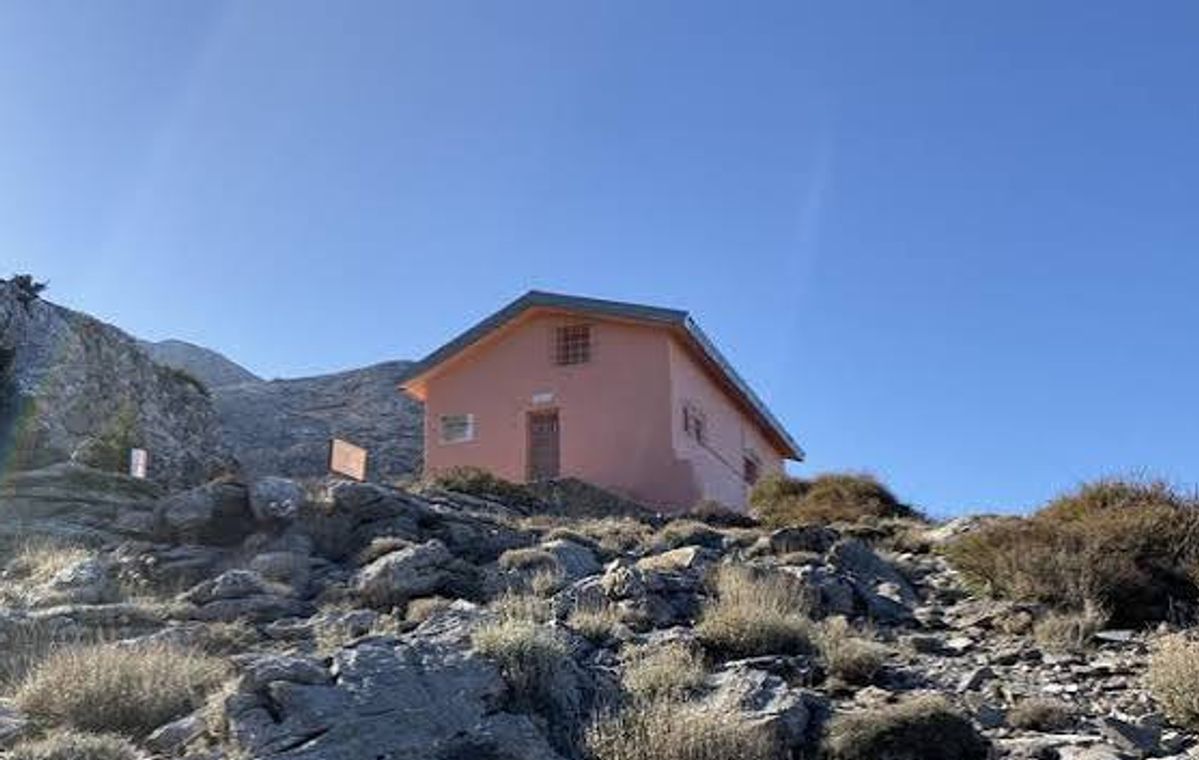 Volika Refuge, Spathi and Ornio Peaks — EOS Chania Three-Day Traverse