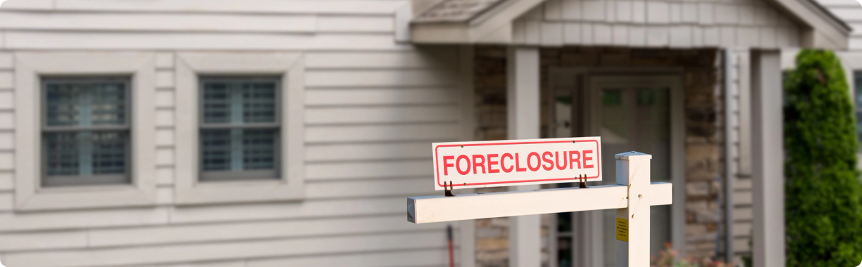 Buying a Foreclosed Home in 2026: 7 Things You Need to Know Before You Make an Offer