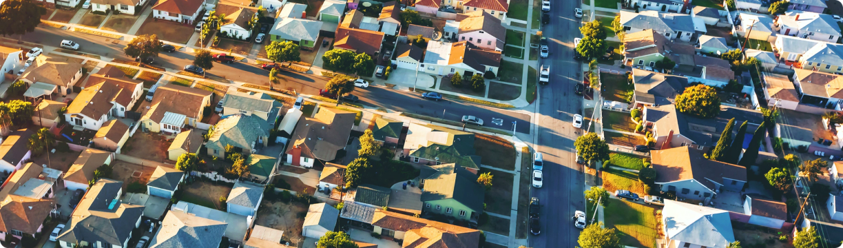 55+ Communities: 9 Pros and 6 Cons to Weigh Before You Buy