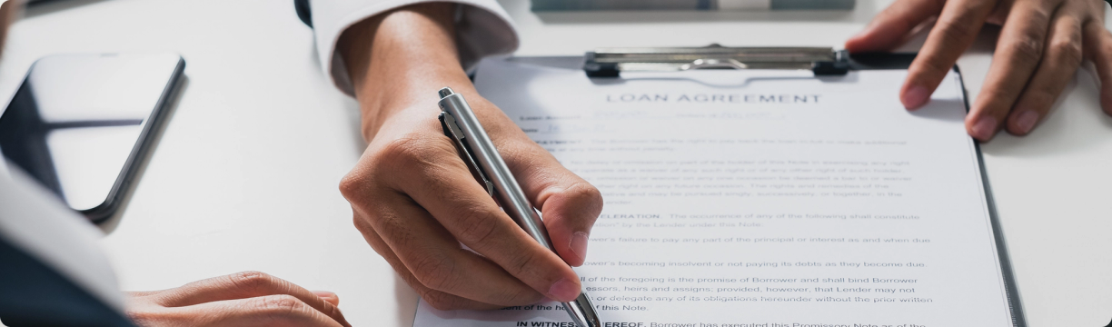 Cash-Out Refi vs HELOC: 2026 Homeowner Guide