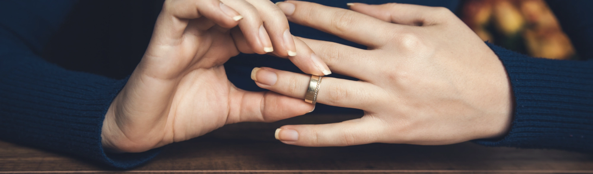 Removing a Spouse From a Mortgage After Divorce: Release of Liability and Cash-Out Options in 2026