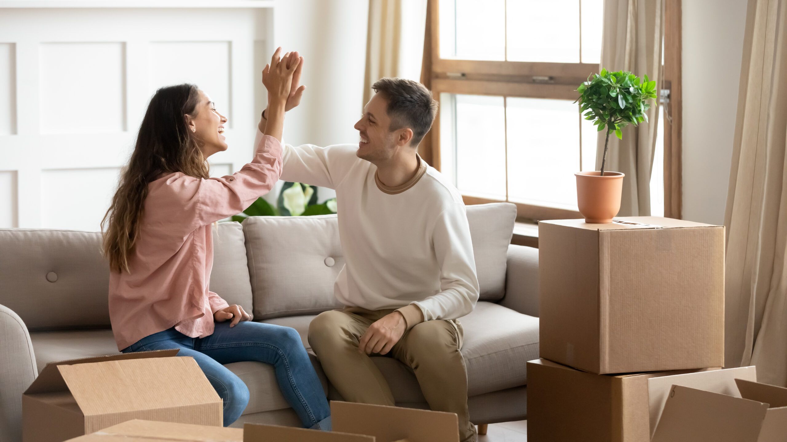 FHA vs. Conventional Loans: Comparing Key Differences