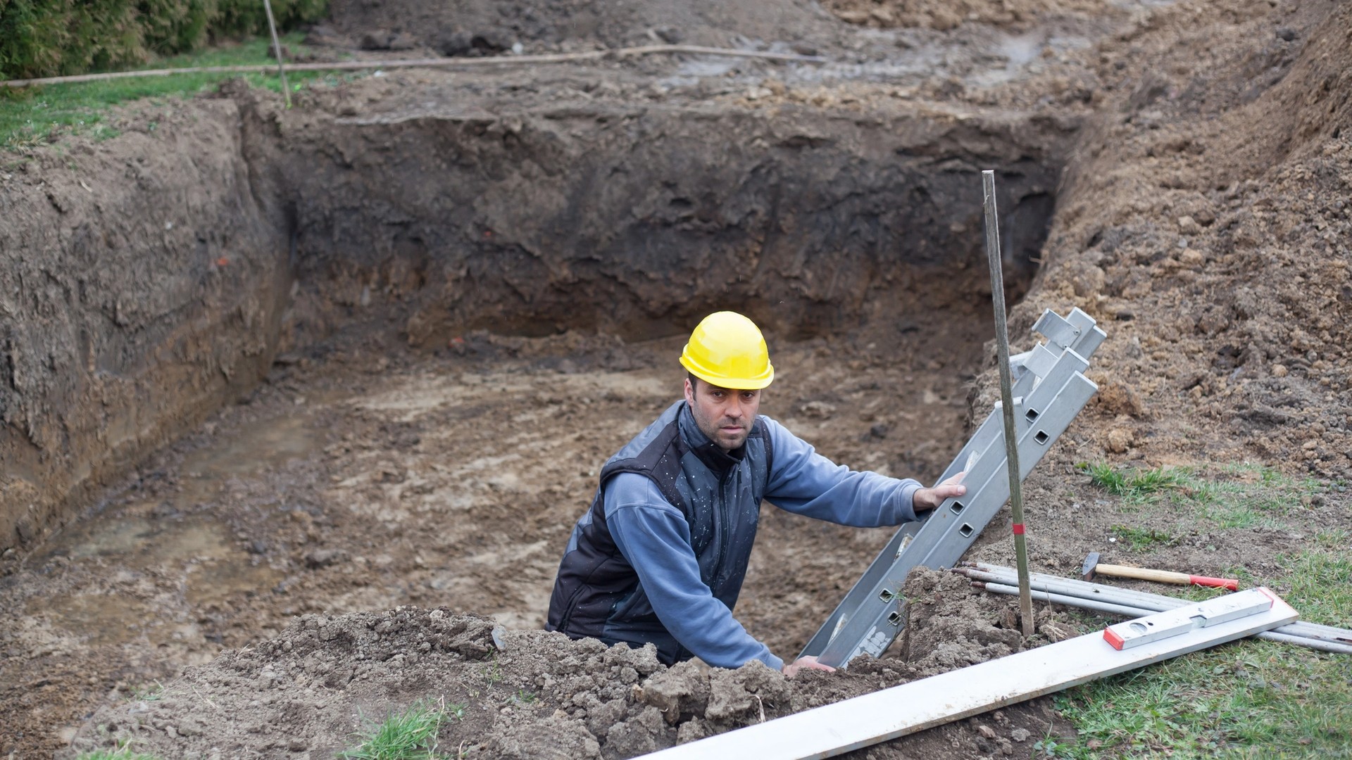 Cover Image for Swimming Pool Service Insurance: For Contractors