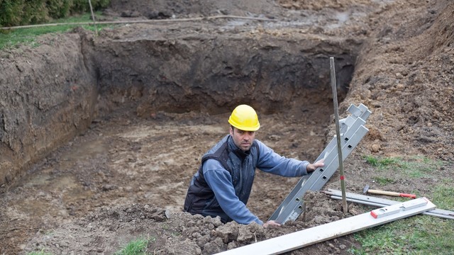 Cover Image for Swimming Pool Service Insurance: For Contractors