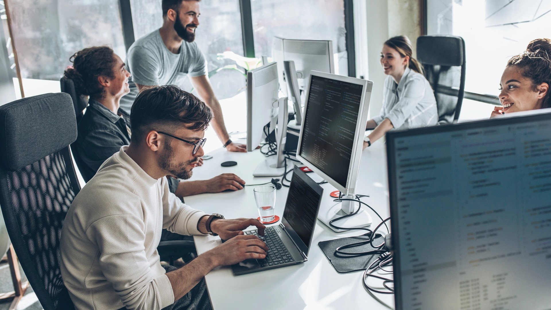 Cover Image for Artificial Intelligence (AI) Startups: 5 Essential Insurance Coverages You Need