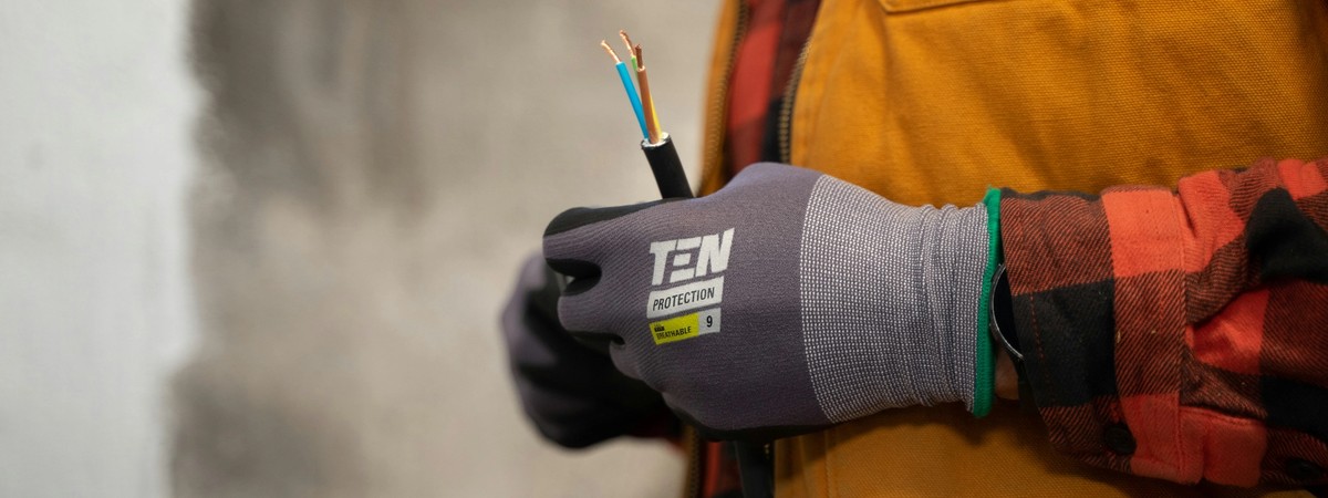 Cover Image for Electrical Contractor Insurance (What You Need & Pricing)