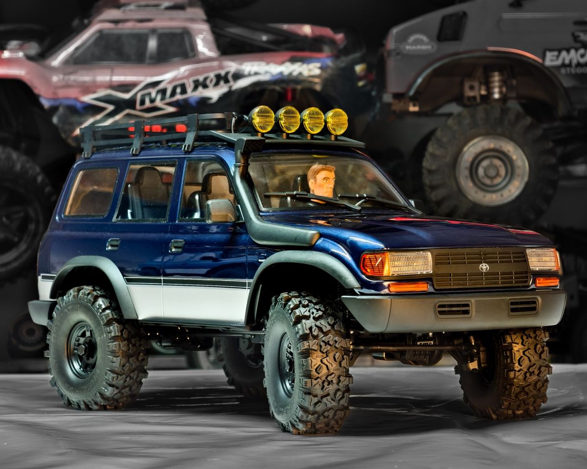 FMS 1/10 FCX10 PRO Brushless Toyota Land Cruiser 80 RS V2