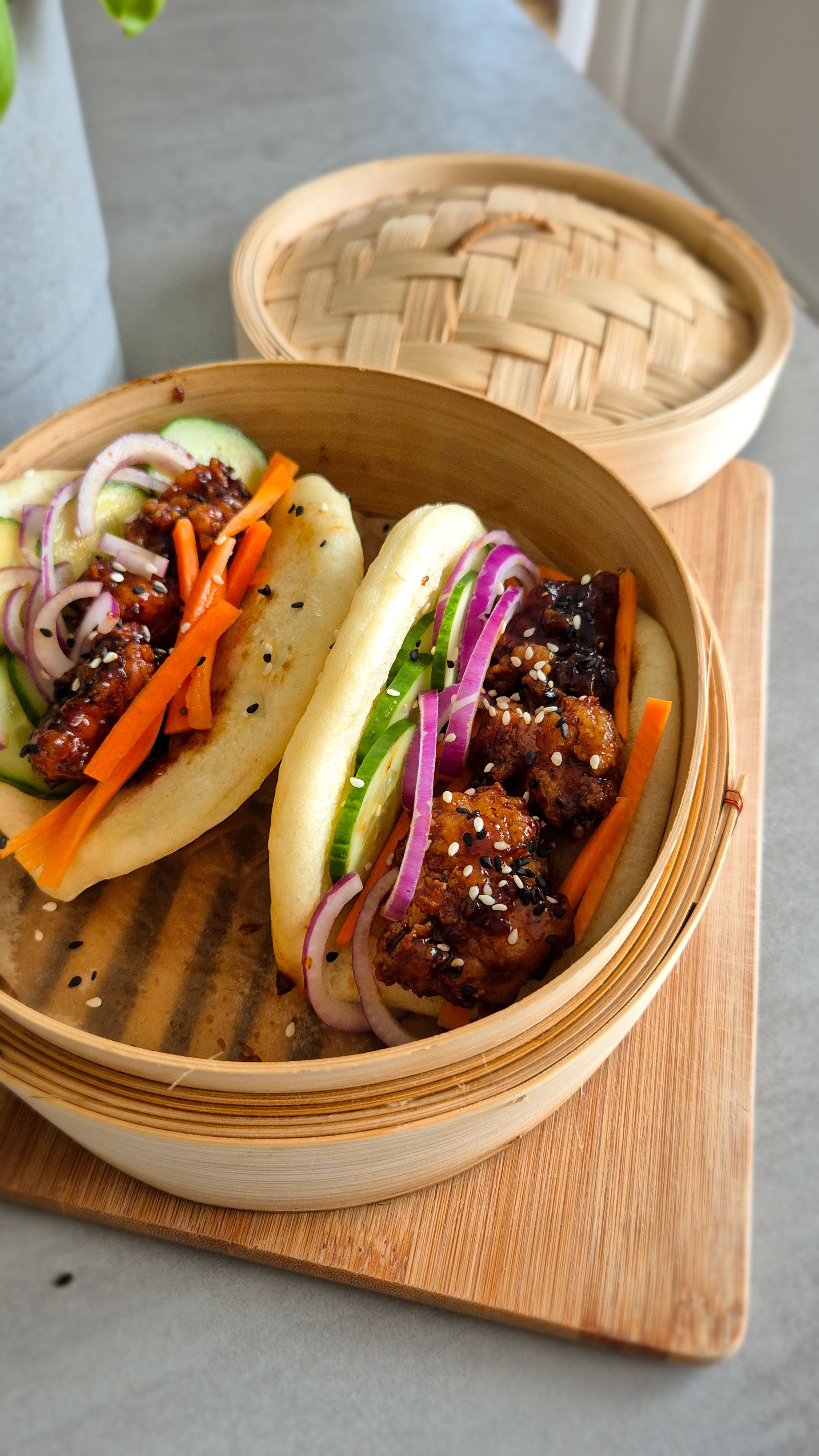 Fluffige Bao Buns mit knusprigem koreanischem Hähnchen – Streetfood Fusion zum Verlieben - Bild 2