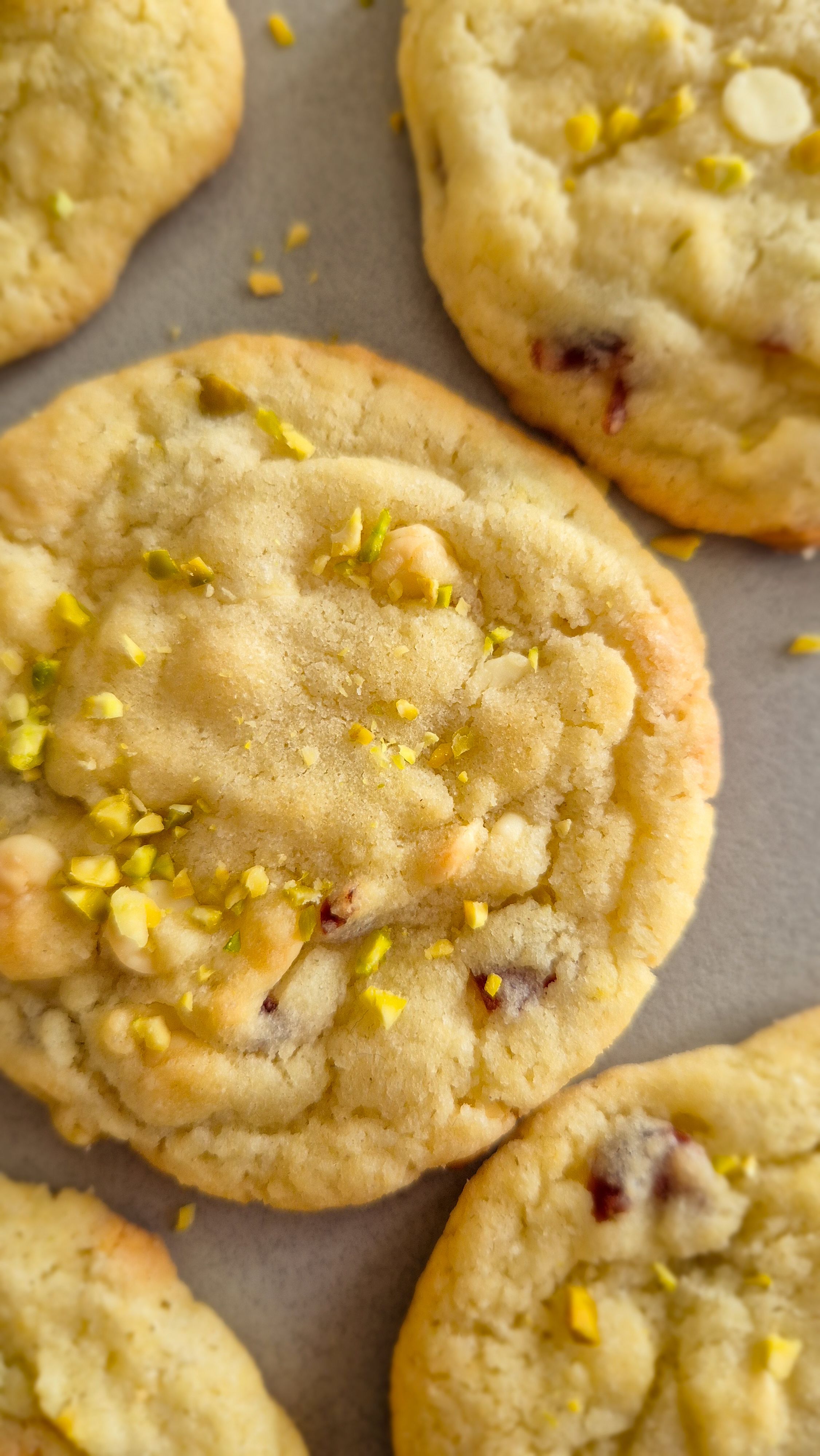 Chewy Pistazien-Cranberry Cookies - Thumbnail 3