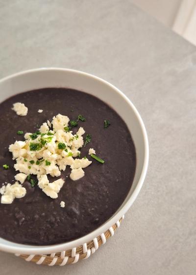 Cremiges Bohnenmus: Das beste Rezept für Refried Beans aus der Dose - Bild 2