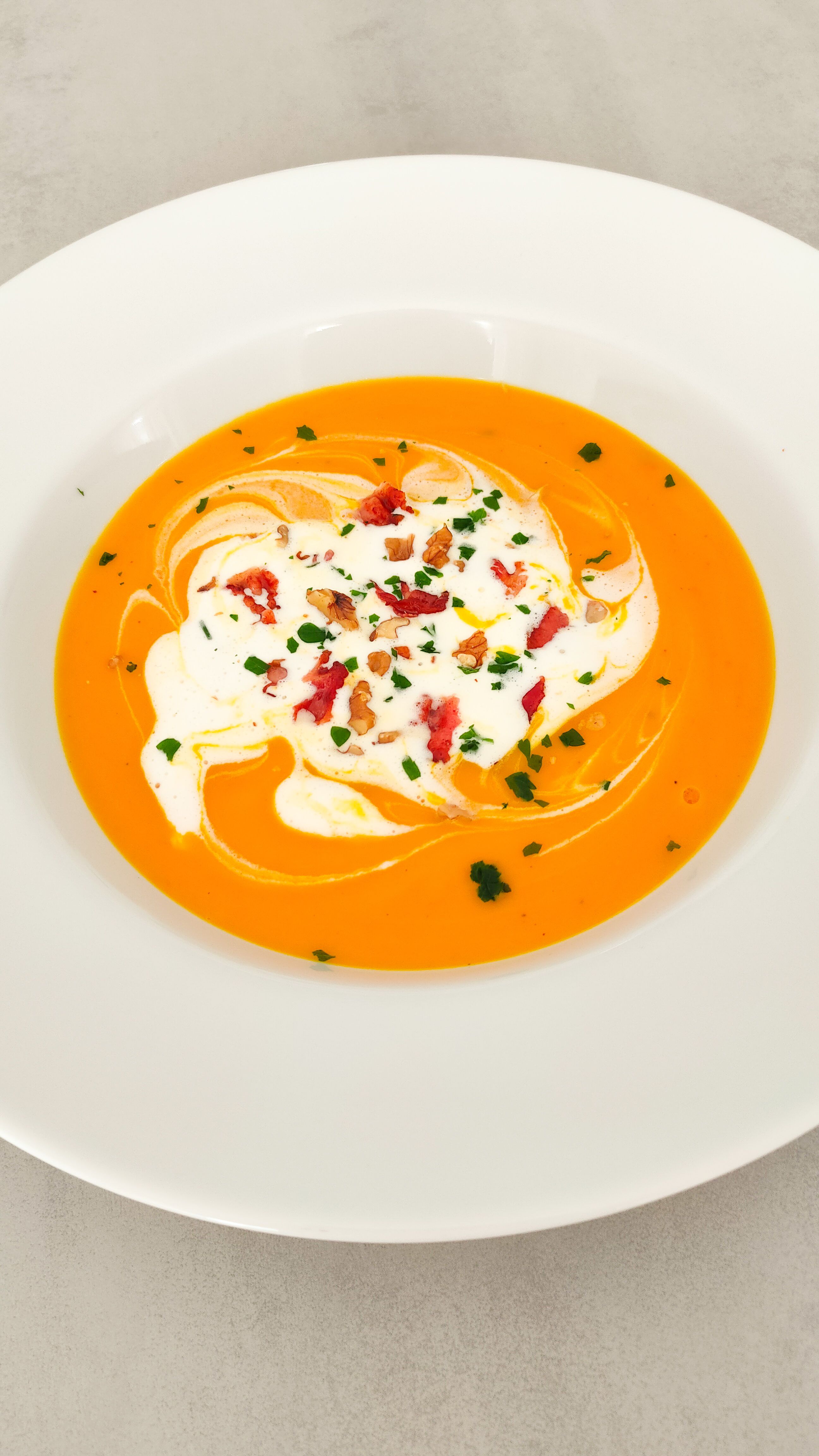 Cremige Hokkaido-Kürbissuppe mit Bacon und Ahornsirup - Thumbnail 2