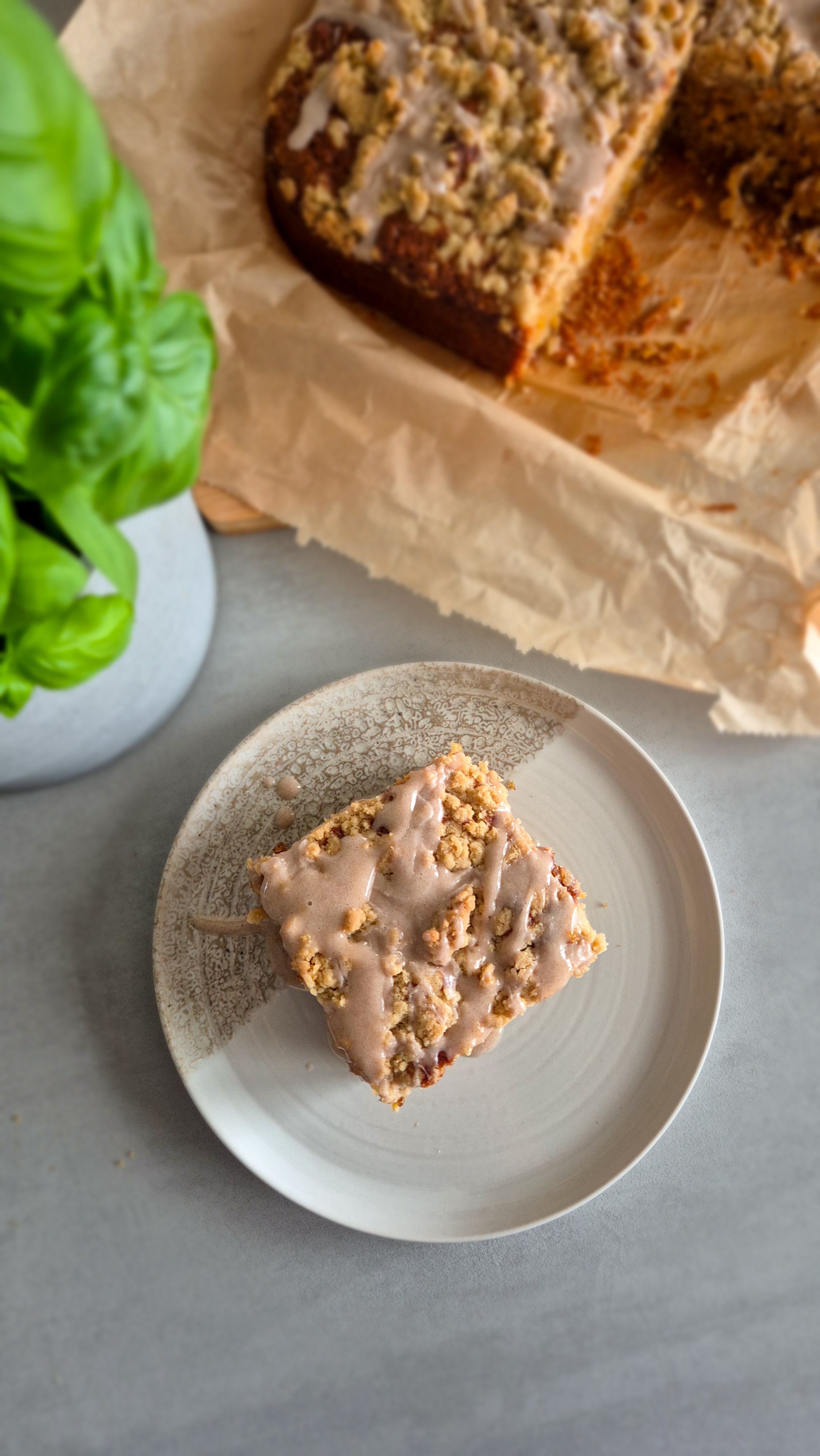 Karottenkuchen mit Zimtstreuseln & Zuckerguss - Thumbnail 2