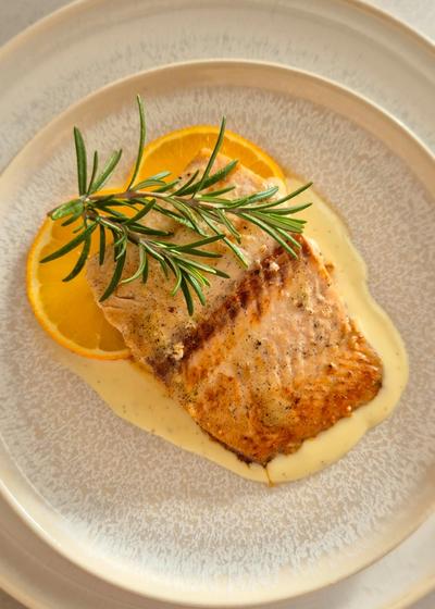 Vanille-Lachs auf Orangen-Sahnesauce - Hauptbild