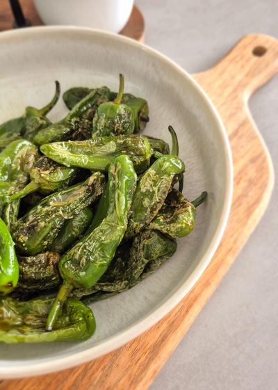 Pimientos de Padrón – Der knisternde Tapas-Klassiker - Hauptbild