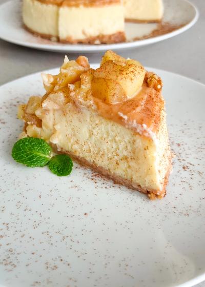 Bratapfel-Cheesecake mit Karamell - Hauptbild