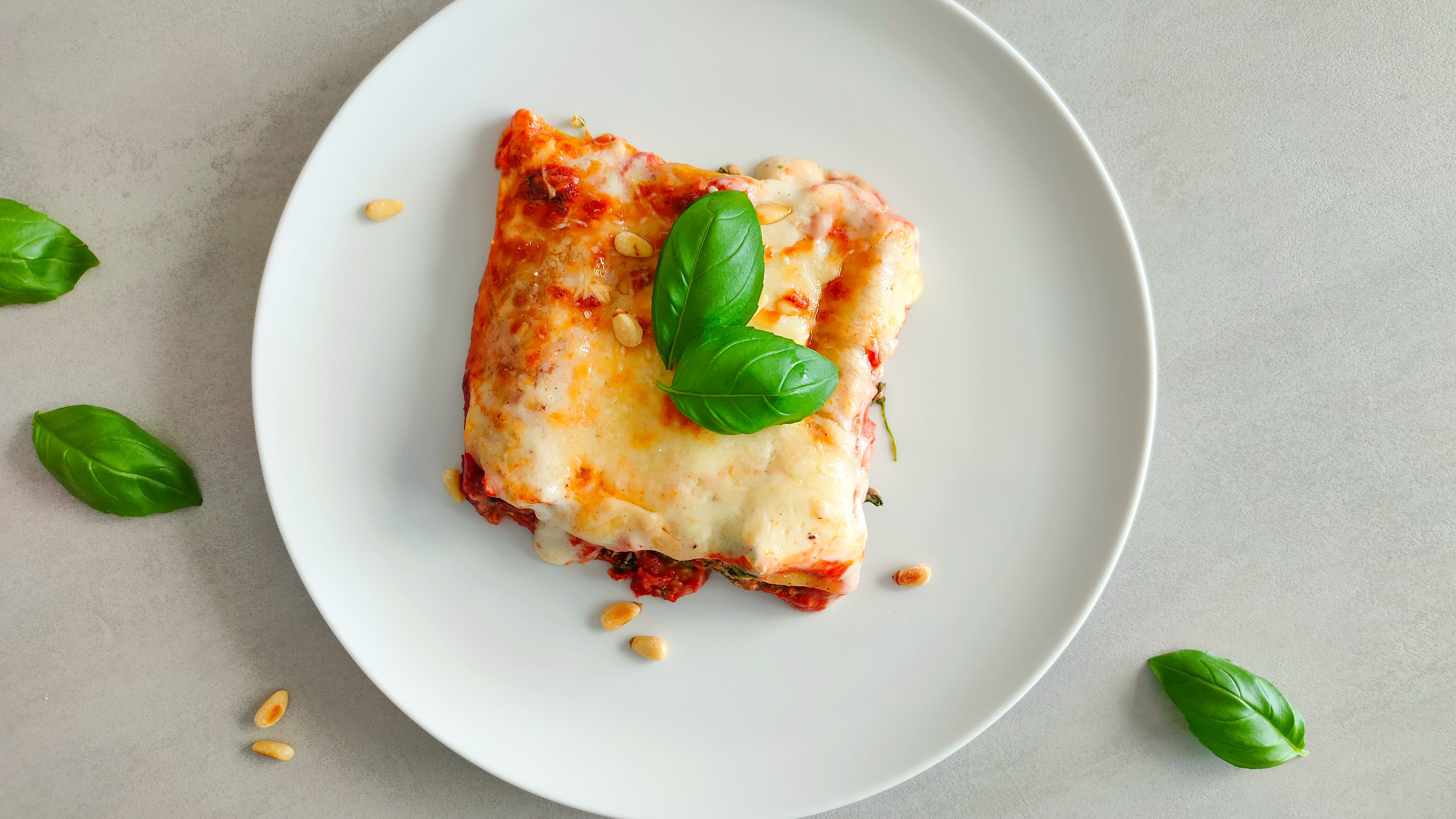 Cannelloni mit Spinat-Ricotta-Füllung und Béchamelsauce - Thumbnail 3