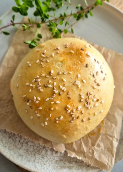 Virale Cheeseburger Pockets mit würzig-cremiger Füllung und goldbrauner Brioche.