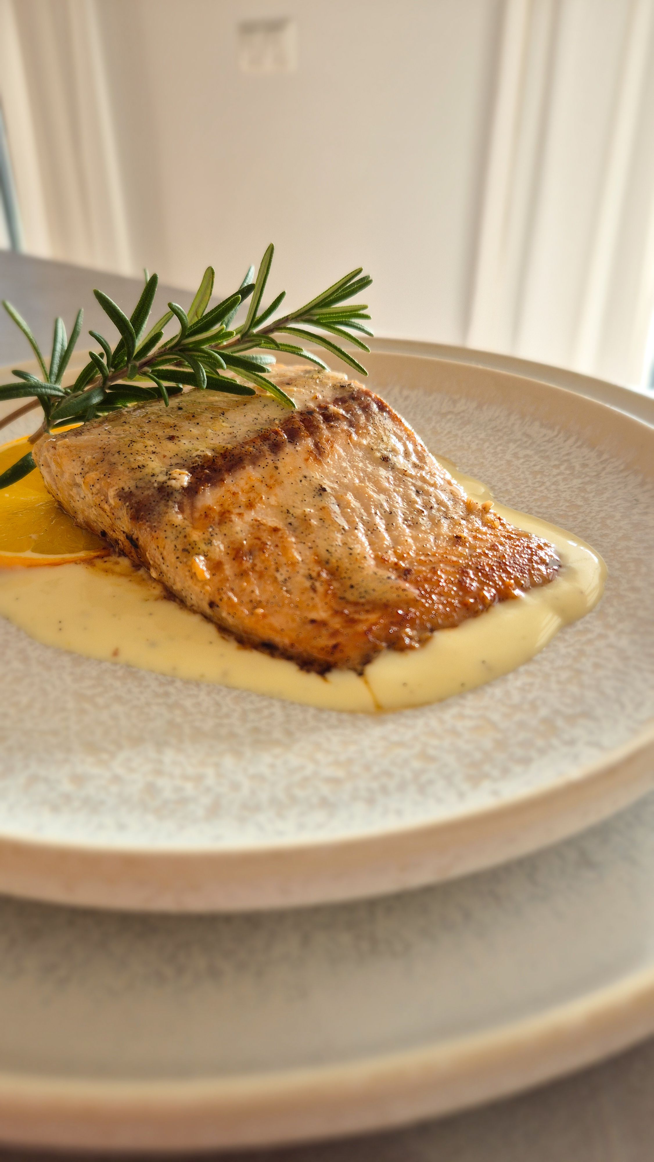 Vanille-Lachs auf Orangen-Sahnesauce - Bild 2