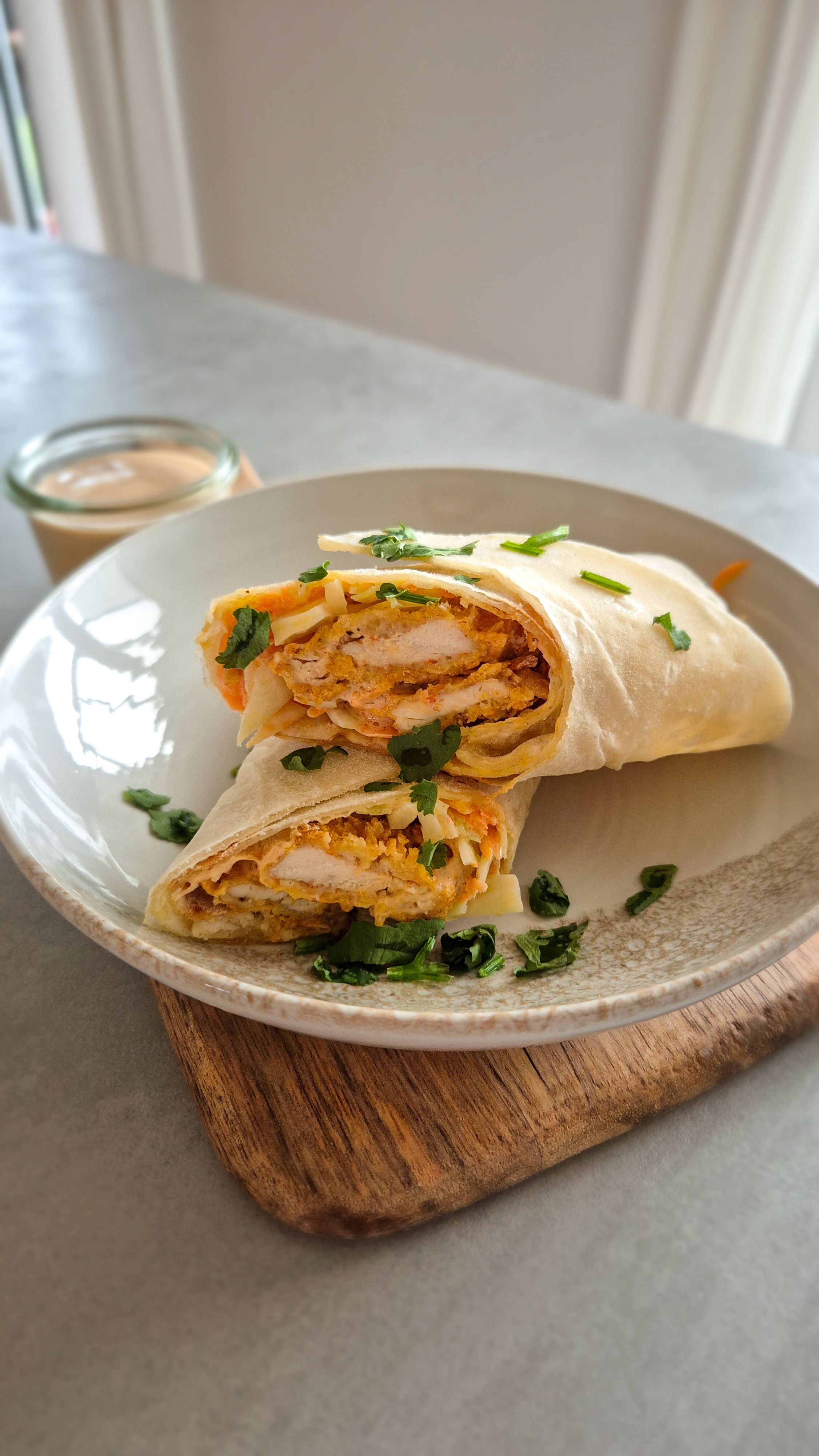 Crispy Chicken Wraps mit cremiger Chipotle-Sauce