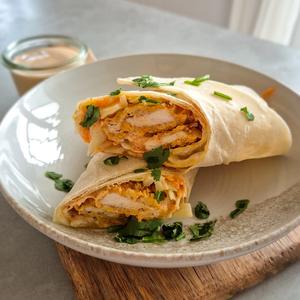 Crispy Chicken Wraps mit cremiger Chipotle-Sauce