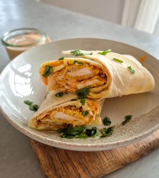 Crispy Chicken Wraps mit cremiger Chipotle-Sauce