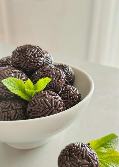 Brigadeiros - brasilianische Schokopralinen - Hauptbild