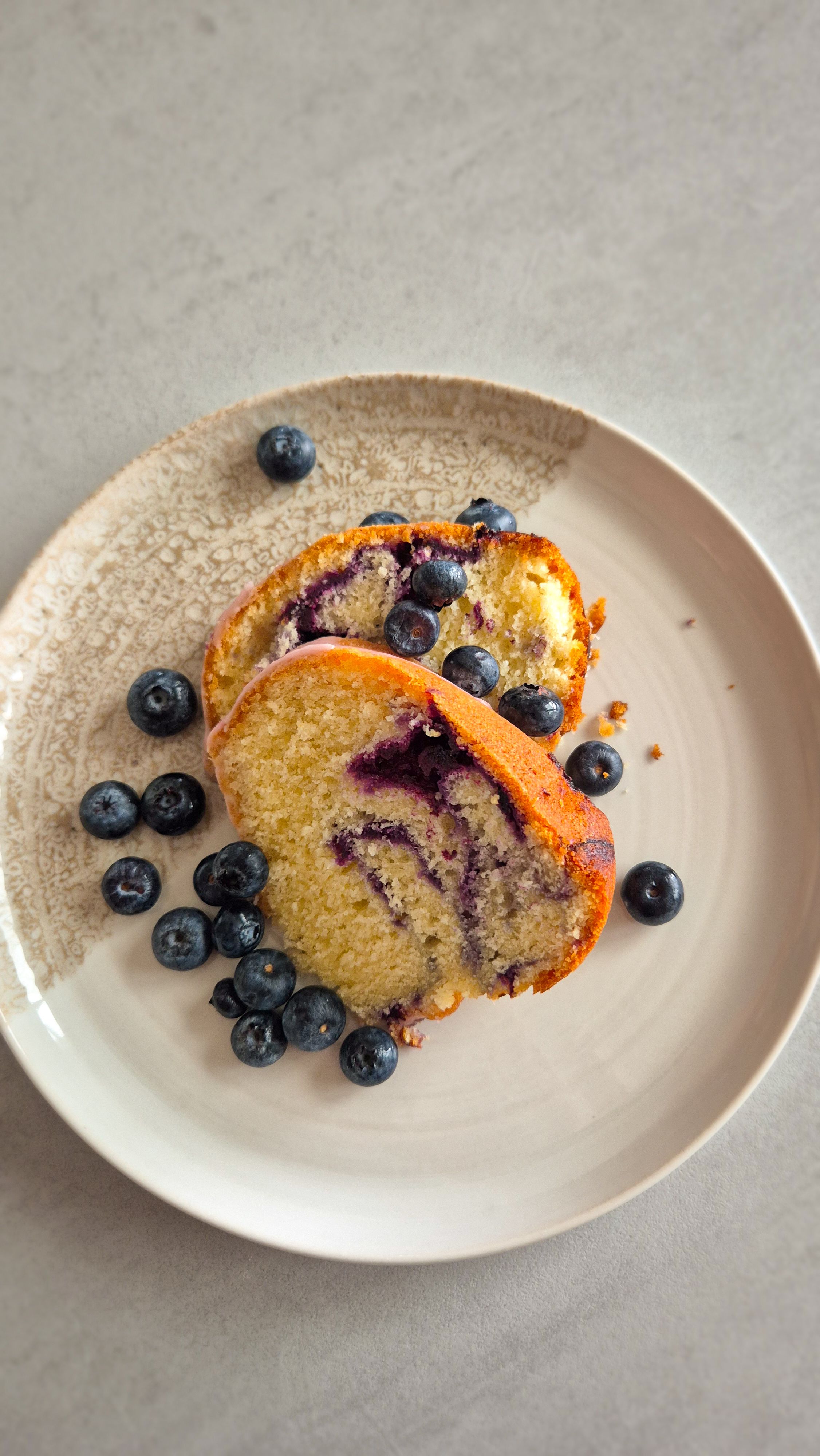 Saftiger Blaubeer-Marmorkuchen - Thumbnail 2