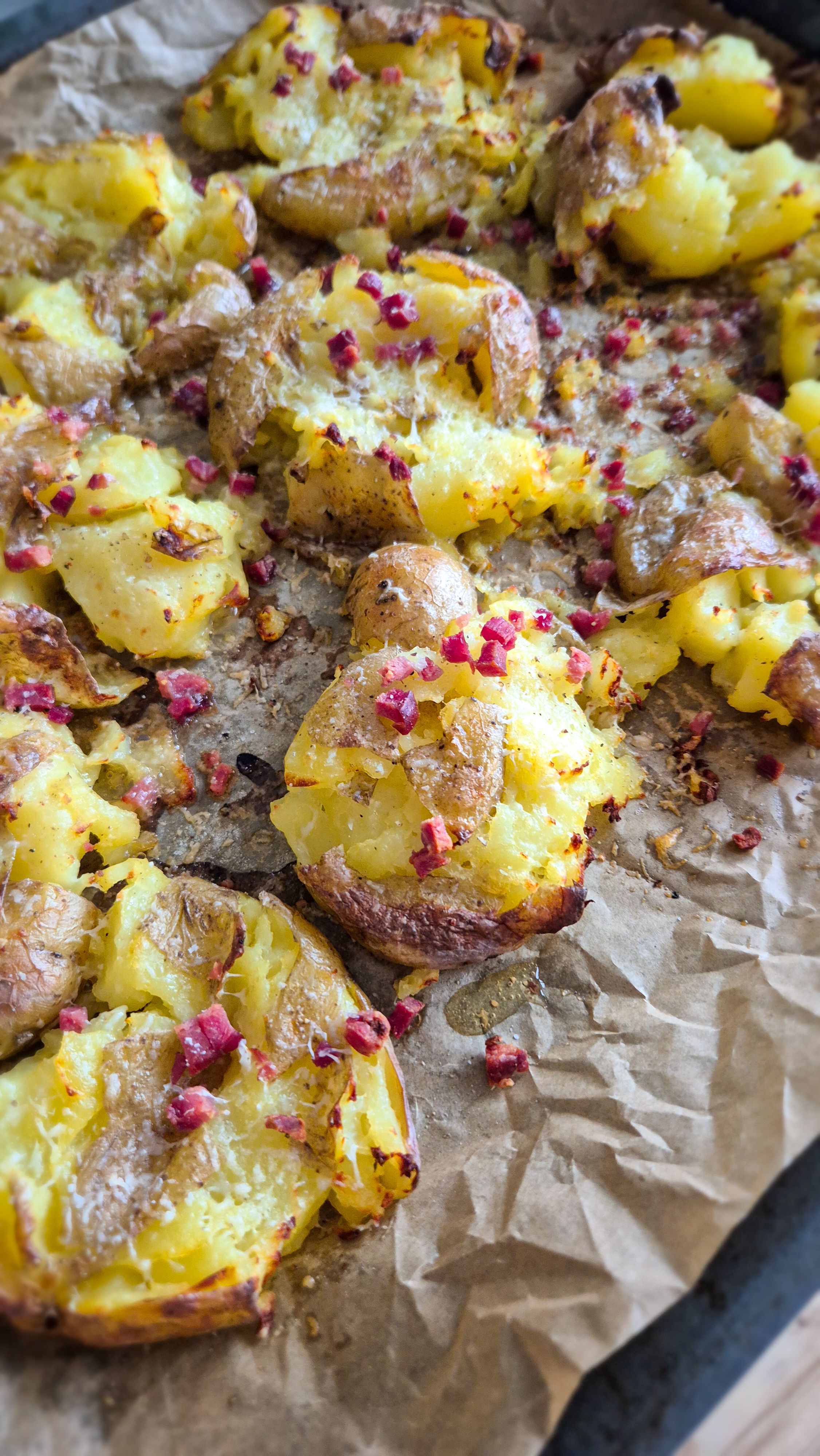 Smashed & Topped Potatoes: Die knusprigsten Quetschkartoffeln deines Lebens! - Thumbnail 3