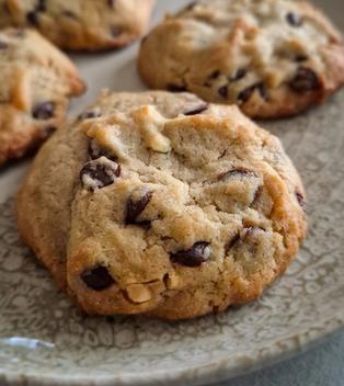 Haselnuss-Zimt Chocolate Chip Cookies