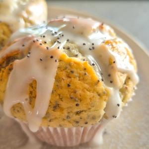 Zitronen-Mohn-Muffins mit Skyr