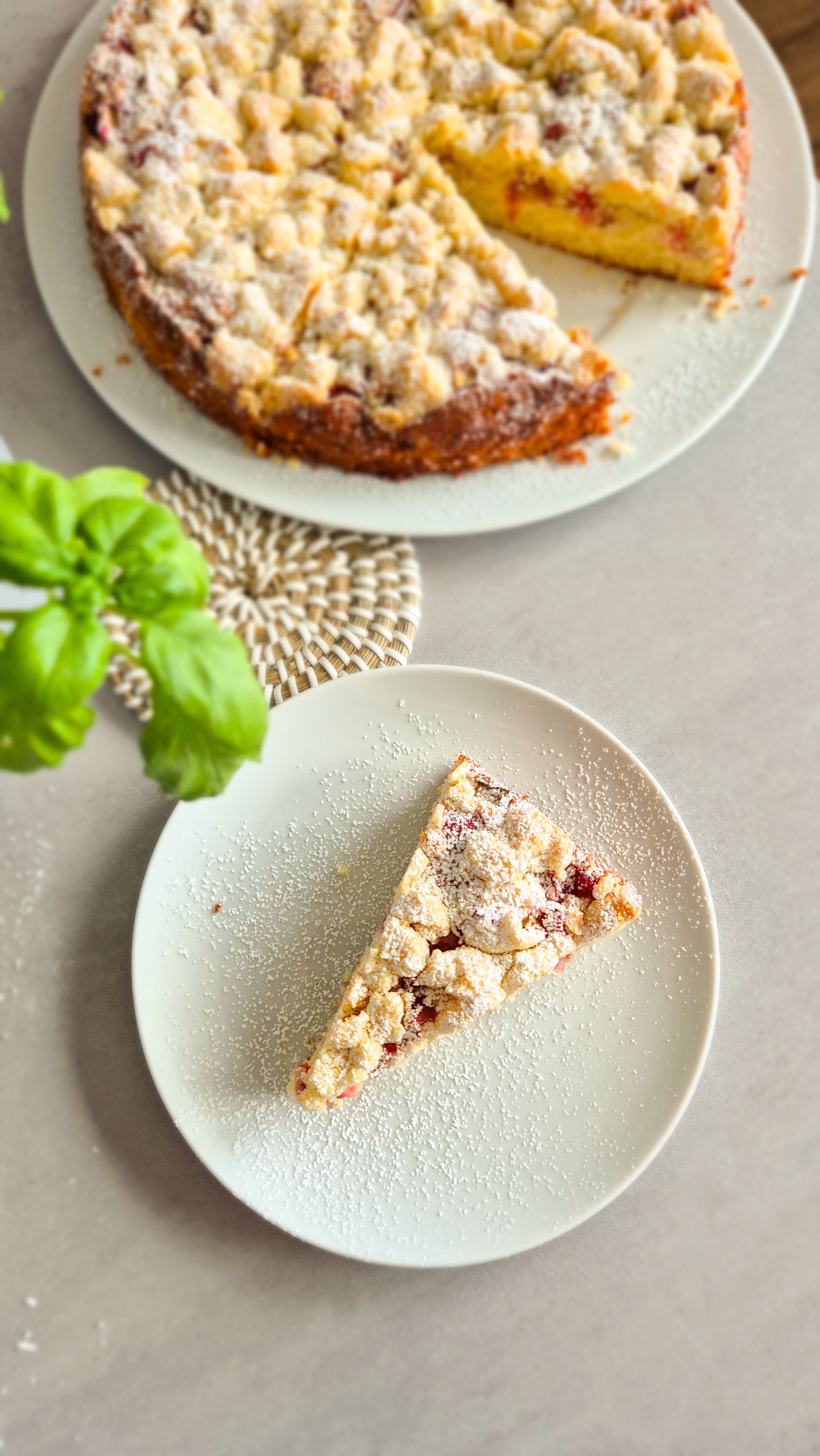 Rhabarber-Joghurt-Streuselkuchen