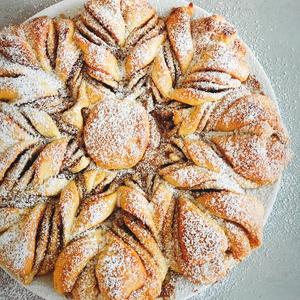 Gefüllter Hefestern