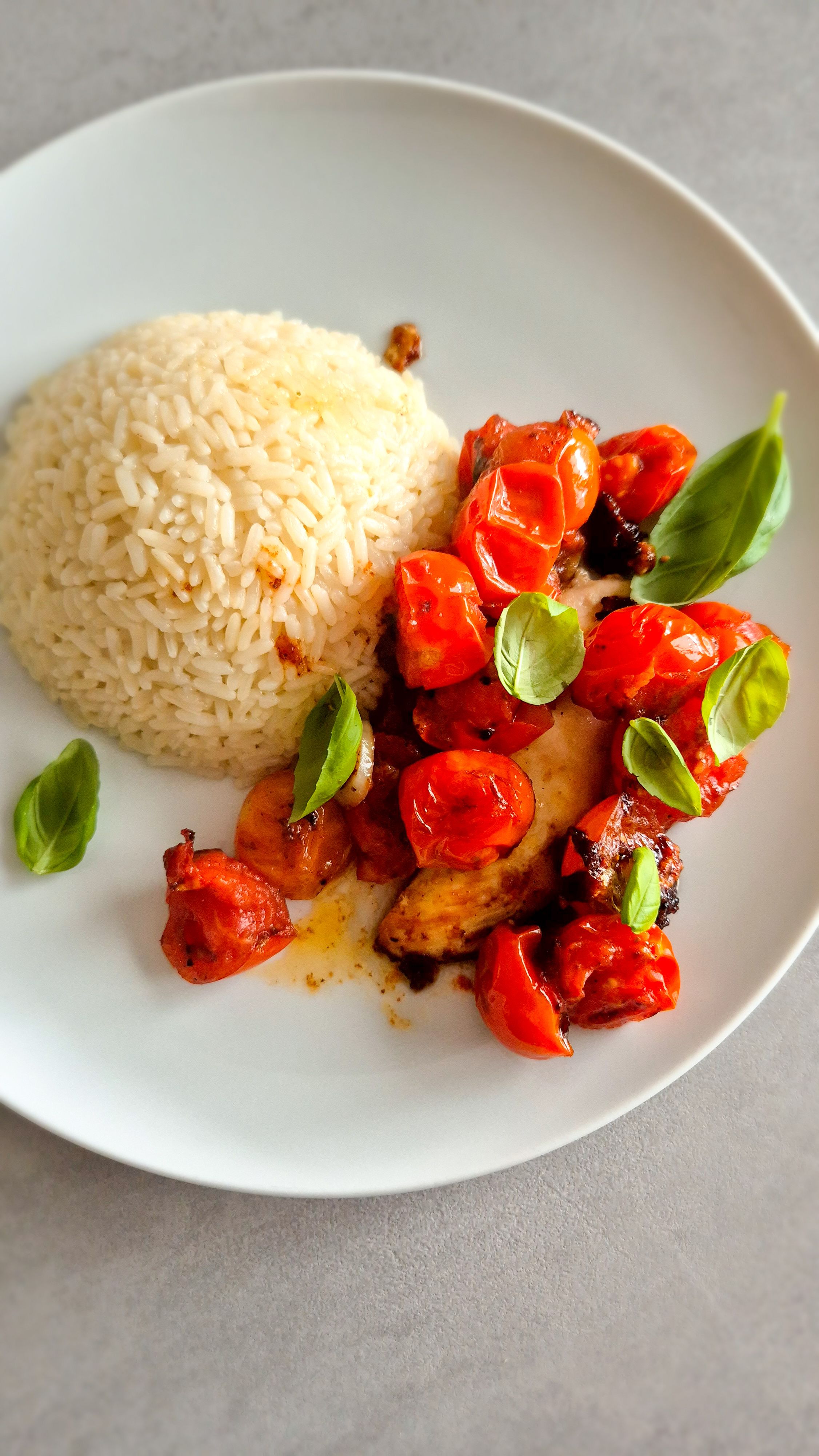 Schnelles Hähnchen Caprese aus der Pfanne