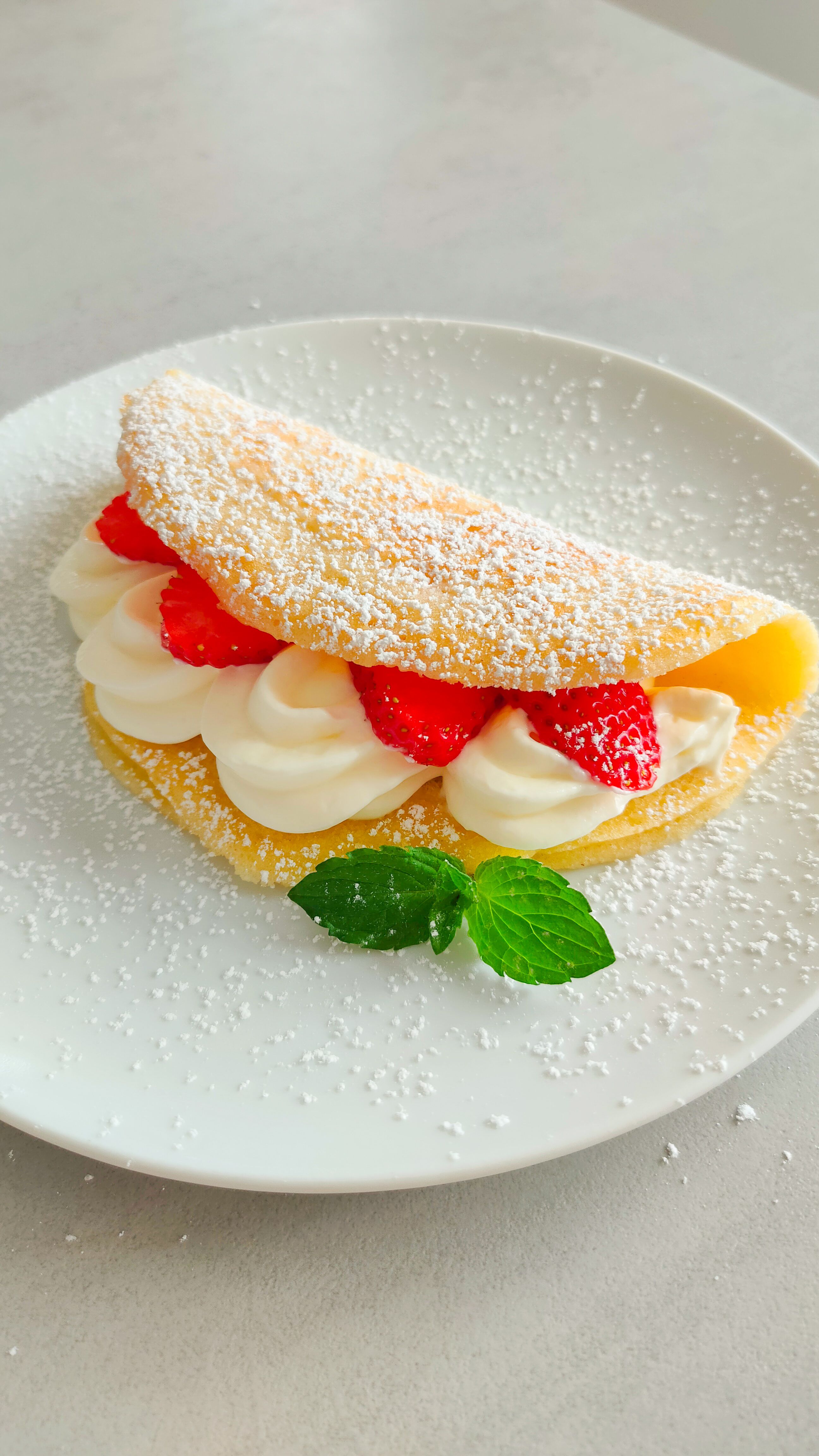 Süße Erdbeer Waffeltacos