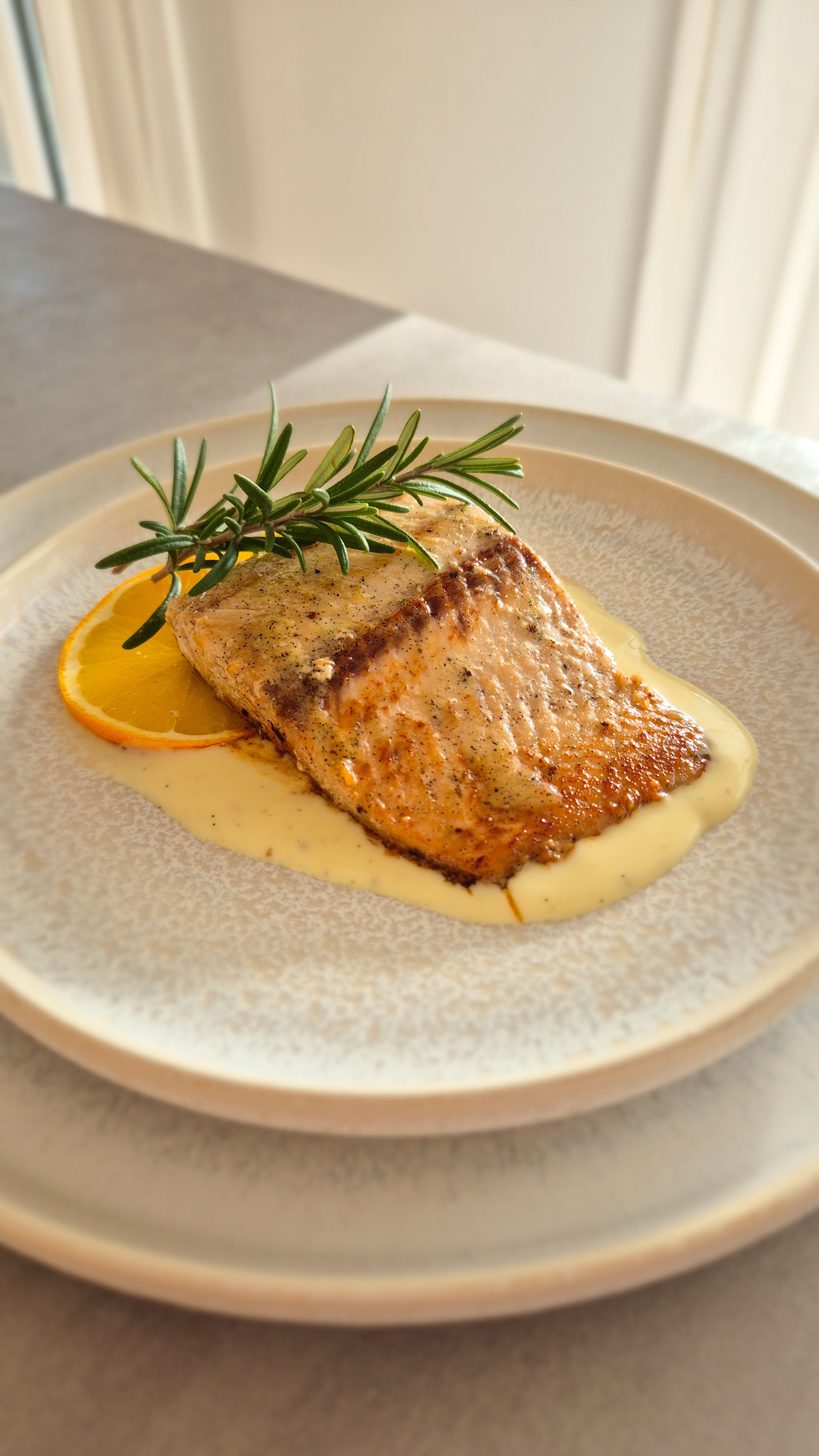 Vanille-Lachs auf Orangen-Sahnesauce - Bild 4