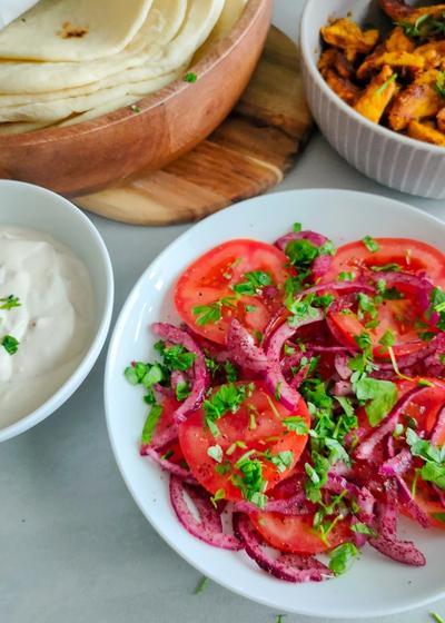 Orientalischer Tomaten-Zwiebelsalat - Bild 3