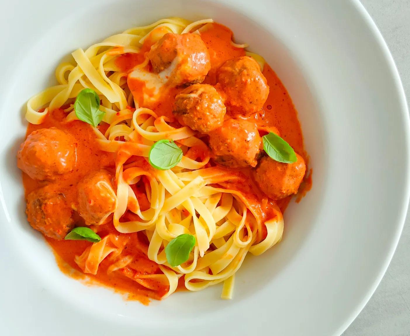 Spaghetti mit Fleischbällchen - Thumbnail 2