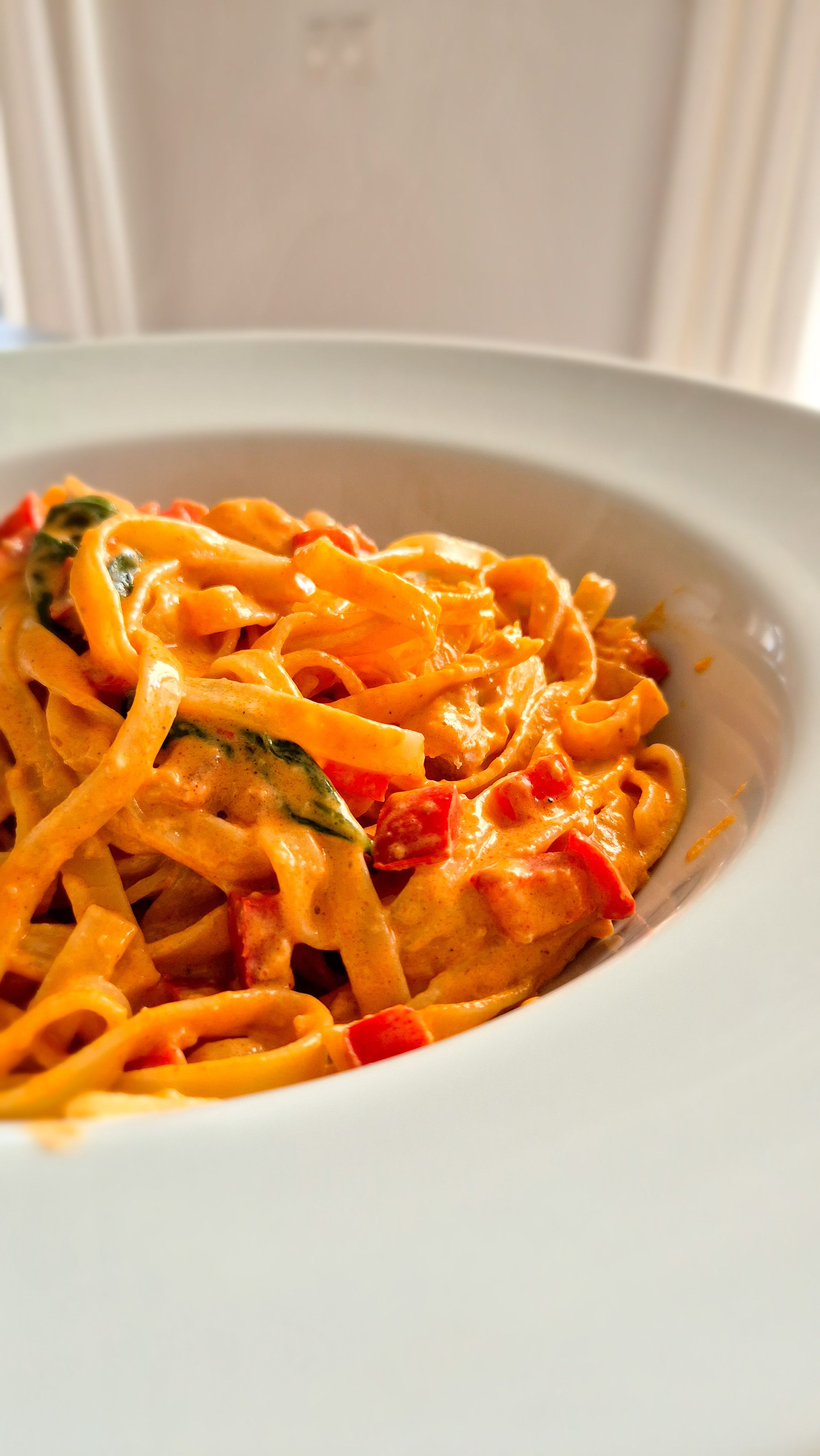 Hähnchen-Pasta in Paprika-Sahne-Sauce - Bild 4