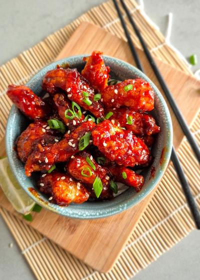 Dakgangjeong: Original Korean Fried Chicken – Knuspriges Hähnchen in süß-scharfer Glasur - Hauptbild