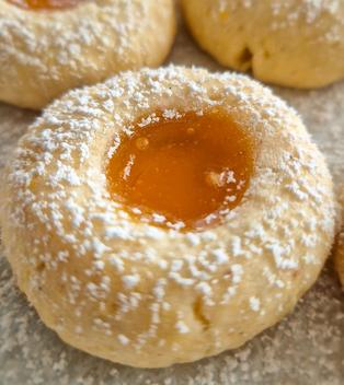 Marzipan-Aprikosen-Küsschen