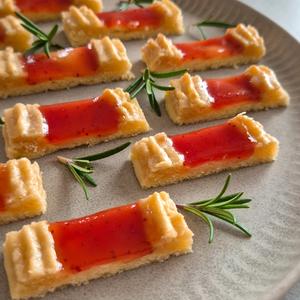 Eisenbahner Plätzchen – zarte Marzipanplätzchen mit fruchtiger Marmelade