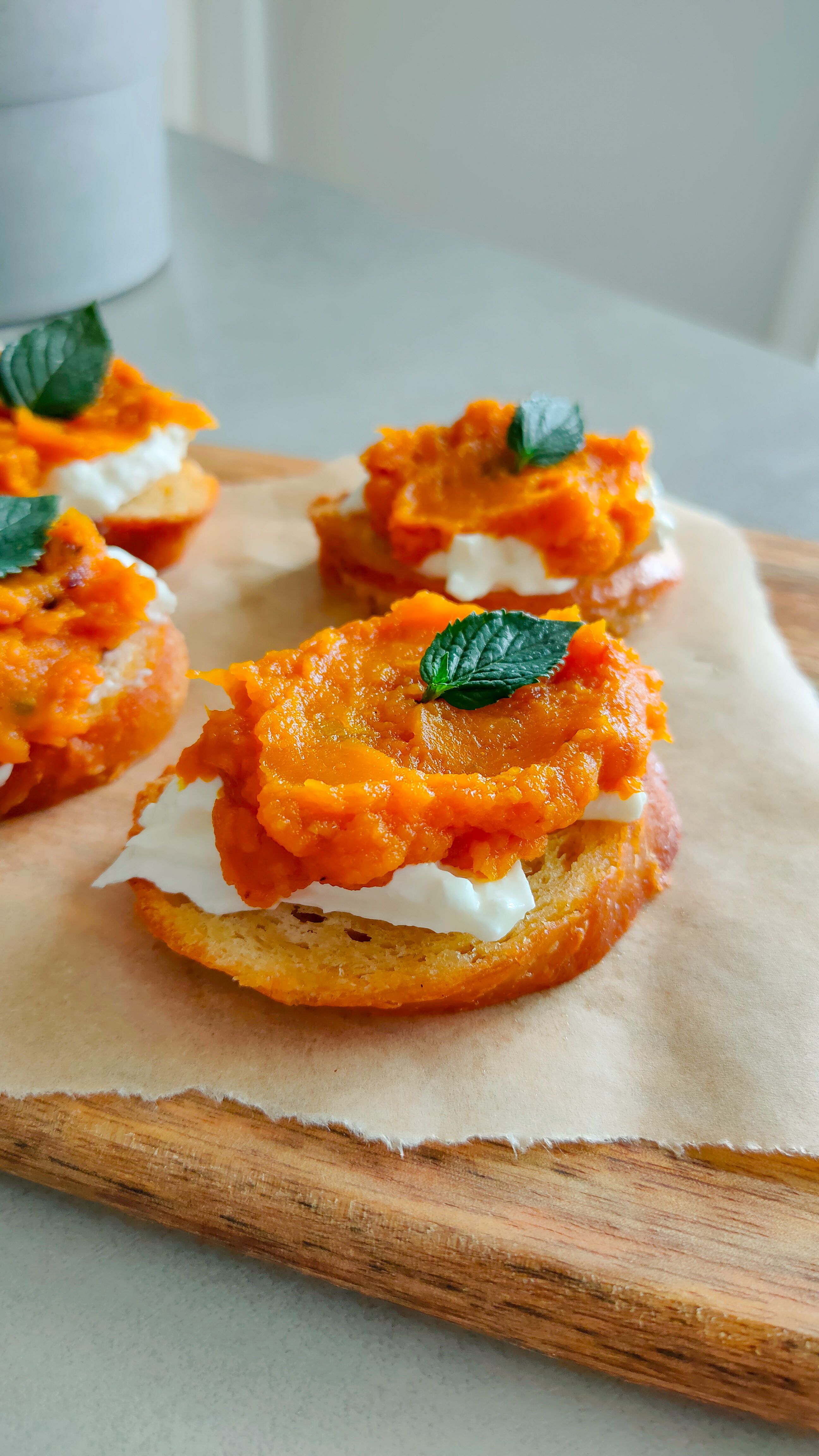 Burrata-Kürbis-Crostini