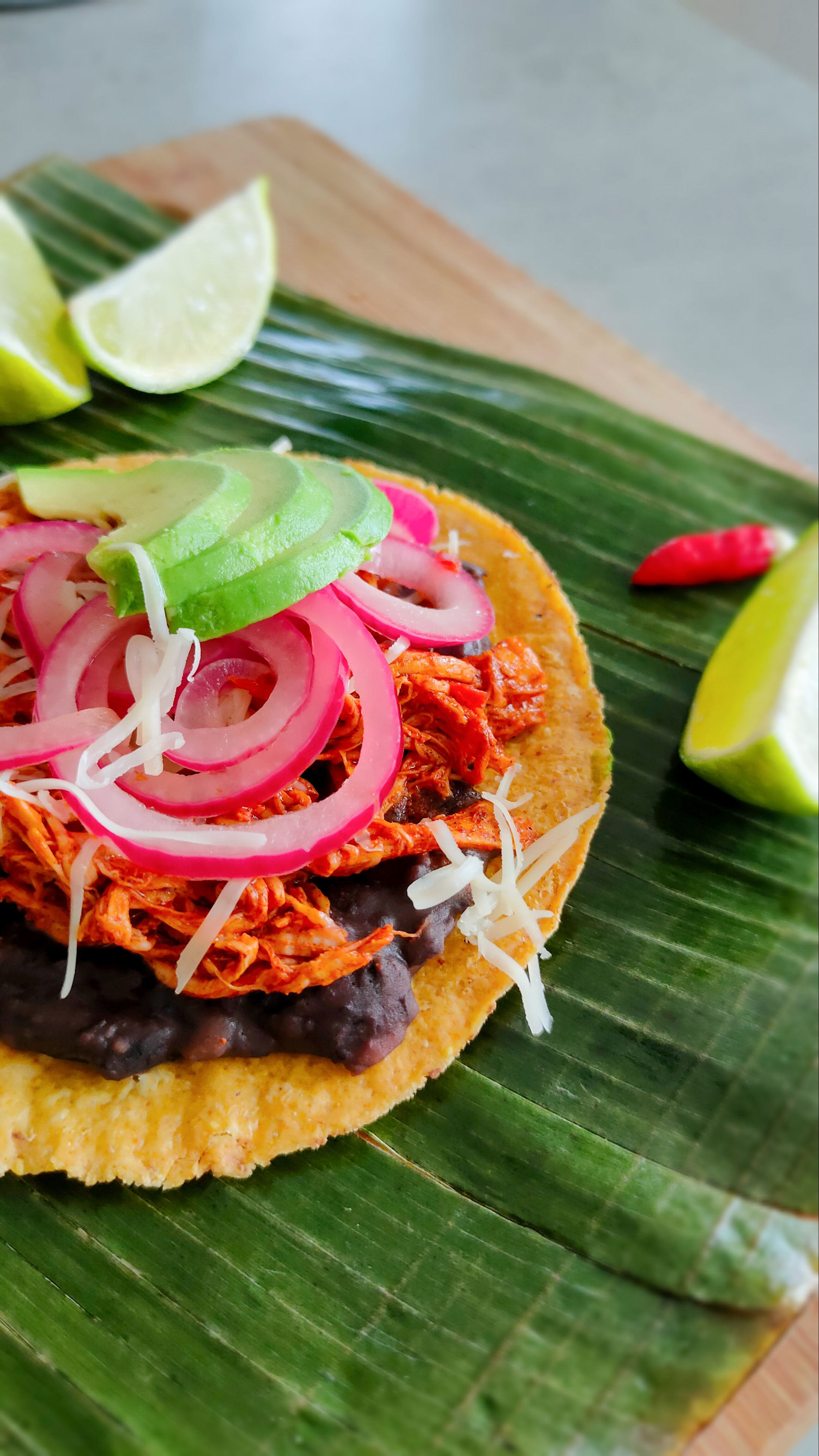 Tostadas mit Hähnchen und Pibil-Paste - Bild 2