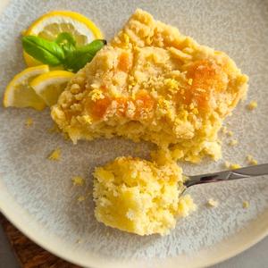 Lemon Curd Streuselkuchen