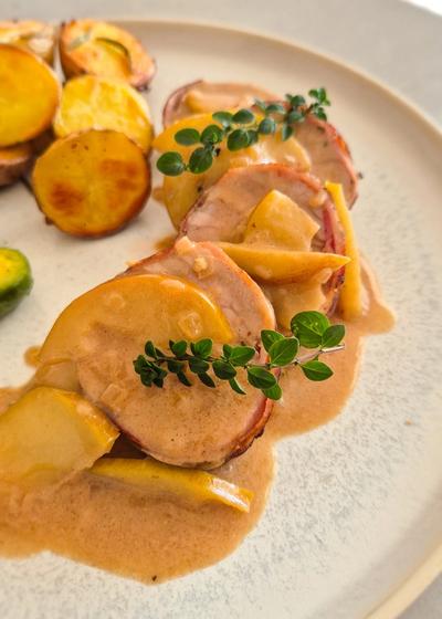 Schweinefilet mit karamellisierten Äpfeln und Zimt-Honig-Sauce - Bild 2