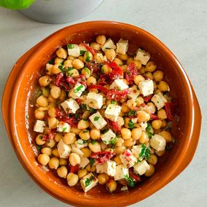 Mediterraner Kichererbsensalat