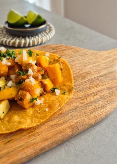 Mango Chipotle Chicken Tostadas - Bild 3