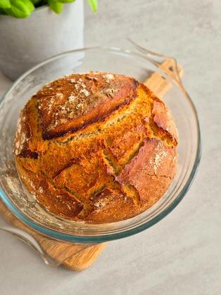 Krustenbrot mit Joghurt