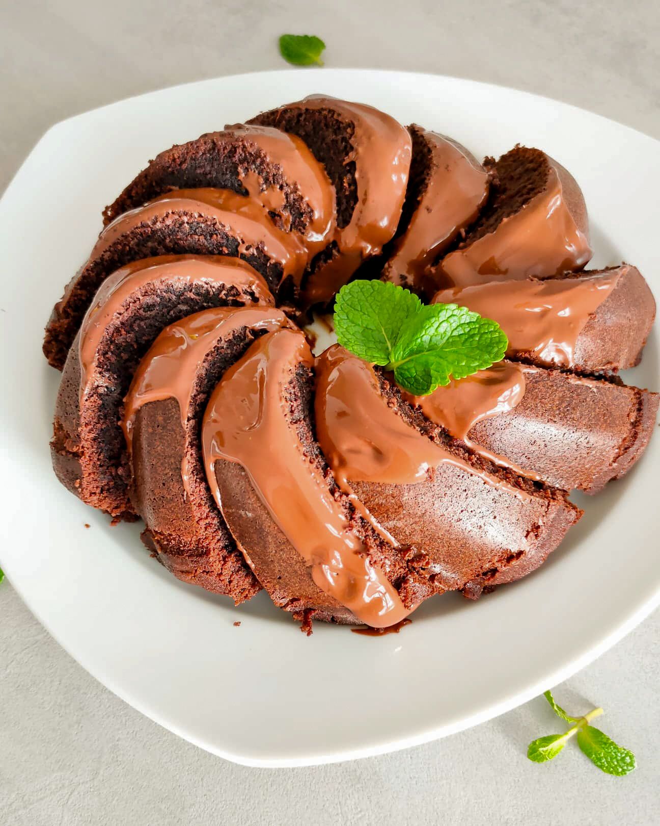 Saftiger Schoko-Gugelhupf