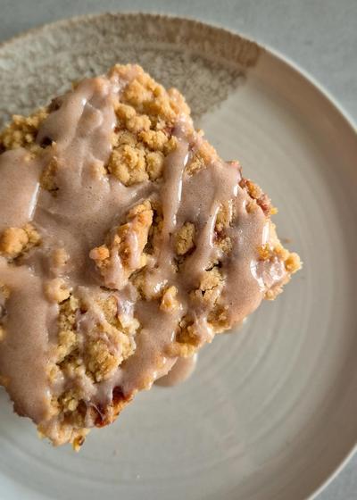 Karottenkuchen mit Zimtstreuseln & Zuckerguss - Bild 4